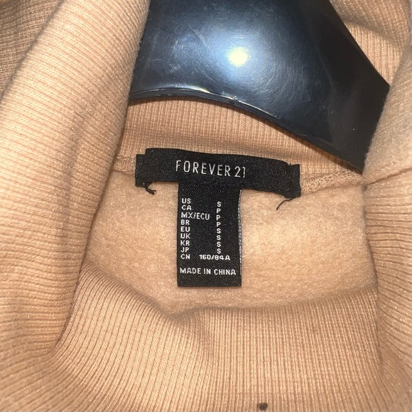 Tan Turtle Neck - Picture 4 of 4